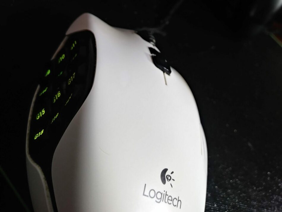 Logitech G600 mouse